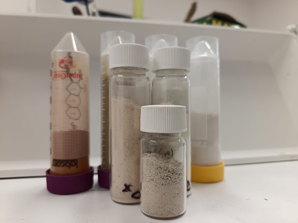 INO-HUB A VÝVOJ VO VODE ROZPUSTNÝCH ORGANICKÝCH ELEKTROLYTOV PRE RFB